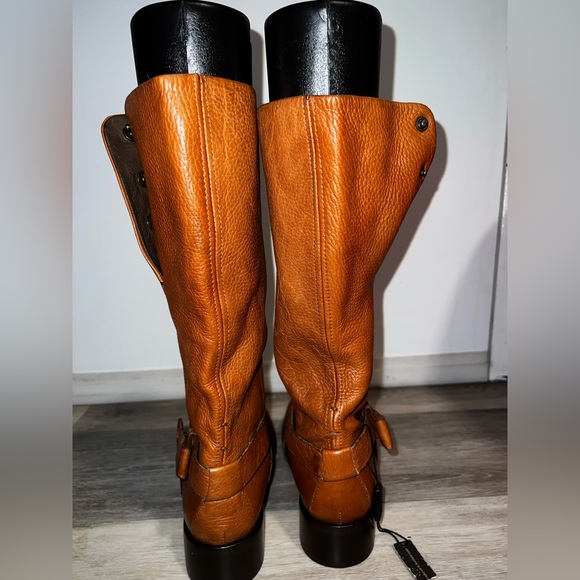 Vera Cuoio Boots - Picture 2 of 8